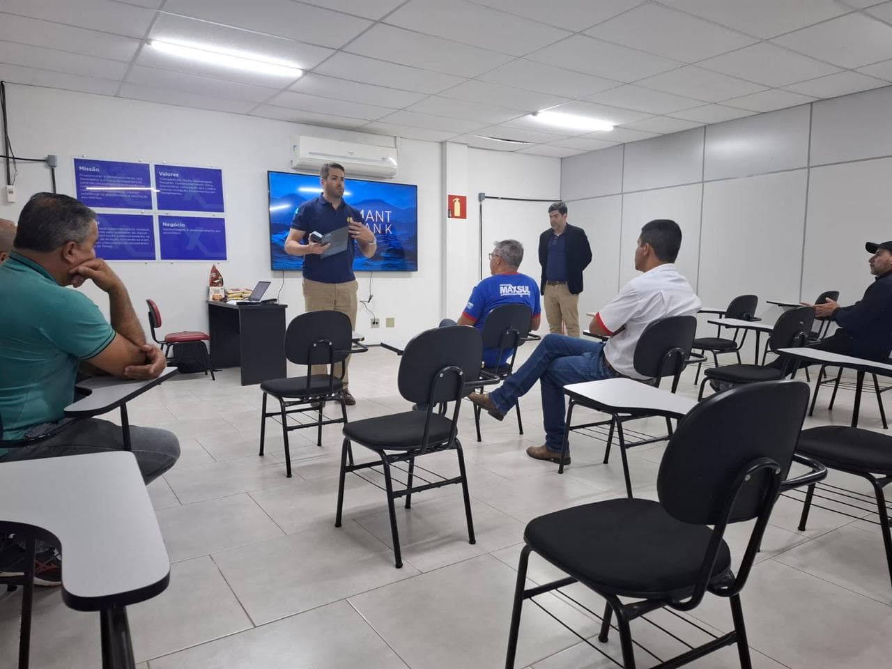 Sala de formação com palestrante